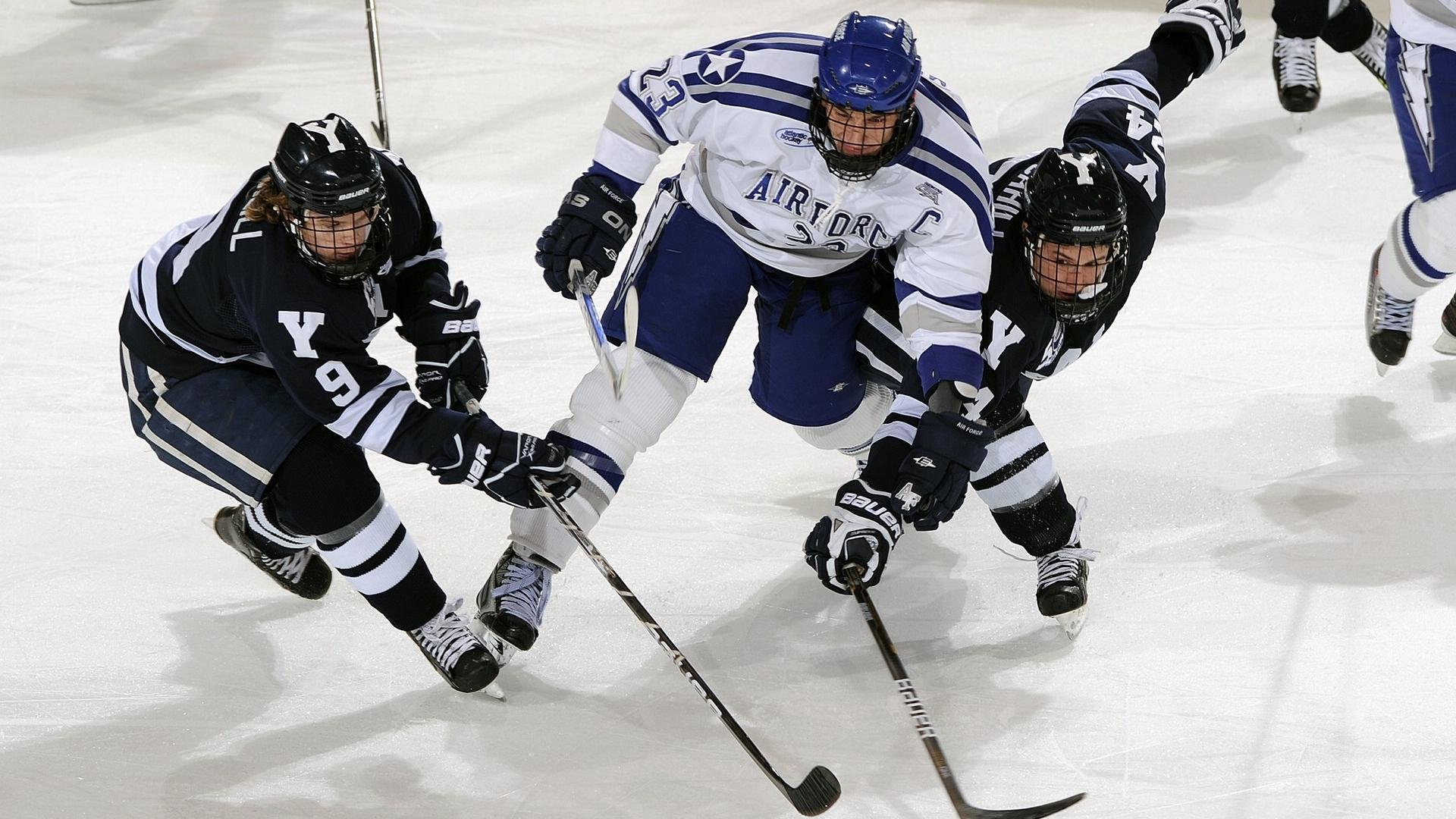 乐鱼官网介绍-西甲教练组使用语言建模识别球员临场战术理解偏差趋势