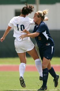 乐鱼体育在线官网-中国足球女子职业联赛发展瓶颈与政策建议，中国女足职业化